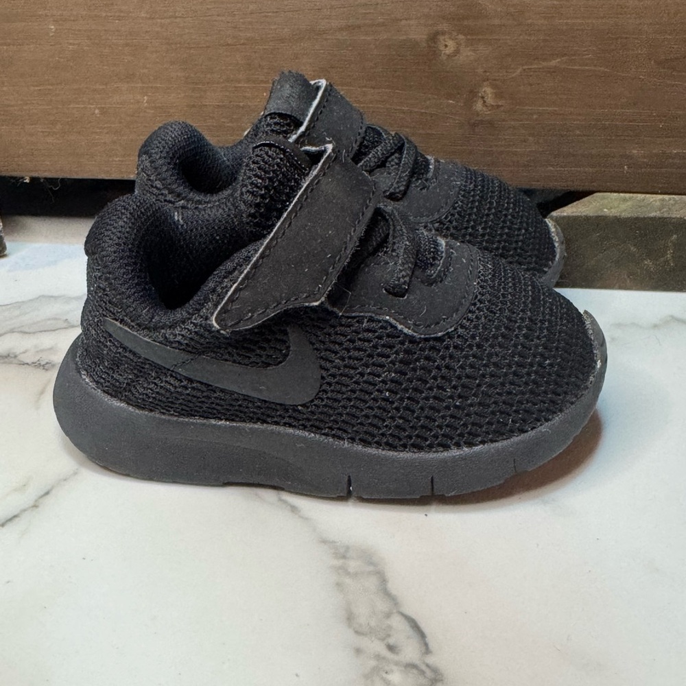 4/$15 Nike Kids Black Mesh Sneakers